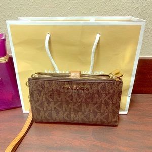 Michael Kors Smartphone Wallet